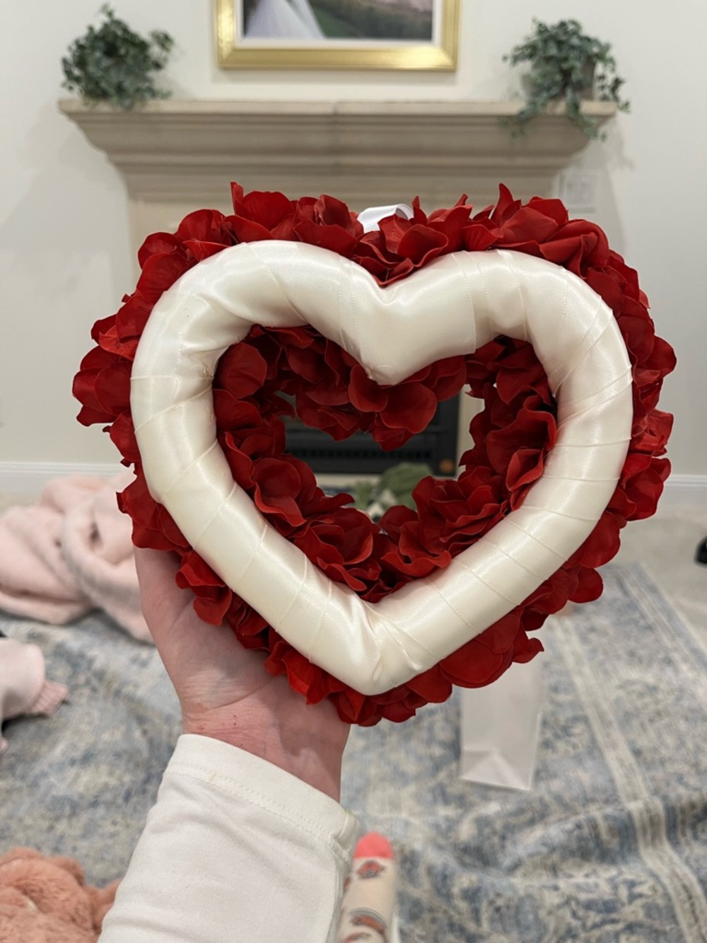 Tiny Red Heart Floral Wreath - Picture 4 of 5